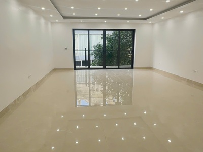 Cho thuê nhà liền kề nam trung yên gần nguyễn chánh nhà mới, thang máy 3