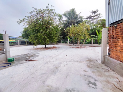 Cho thuê 617m2 nhà và đất mt đường nguyễn cữu phú 2