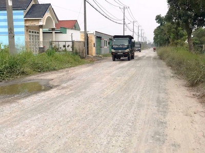 Cần bán 655m2 đất thổ cư mt đường bà tỵ 1