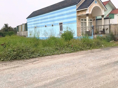 Cần bán 655m2 đất thổ cư mt đường bà tỵ 2