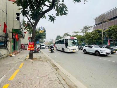 Bán nhà 2 tầng giá ngang bán đất ngọc trì, thạch bàn  dt 36m - mt 4,3m  nhích 6 tỷ tí ti 0