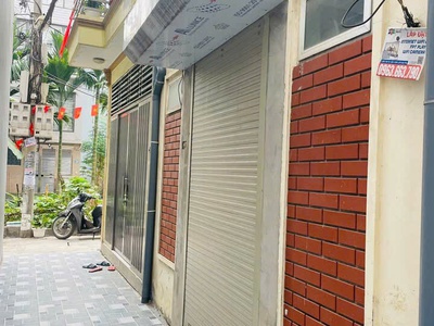 Bán nhà 2 tầng giá ngang bán đất ngọc trì, thạch bàn  dt 36m - mt 4,3m  nhích 6 tỷ tí ti 2