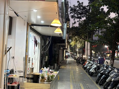 Sang nhượng/cho thuê mặt bằng kinh doanh   phố huế, trung tâm hà nội 2