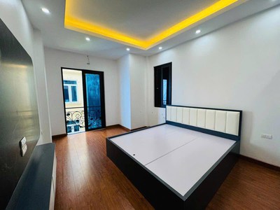 16 Tỷ Cửa Bắc 7 Tầng Thang Máy Dòng Tiền 650Tr/Năm 45M2 Xây Mới 0