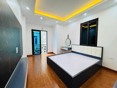 16 Tỷ Cửa Bắc 7 Tầng Thang Máy Dòng Tiền 650Tr/Năm 45M2 Xây Mới 4