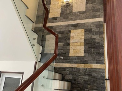 Bán nhà 3 tầng mặt tiền đường Lý Thái Tổ 20m, Vĩnh Hoà, Bắc Nha Trang GIÁ 8,9 TỶ 4