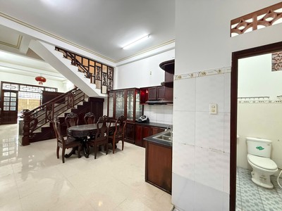 Bán nhà 4 tầng Vĩnh Hải, Bắc Nha Trang ĐƯỜNG 8M GIÁ CHỈ 8,9 TỶ 10