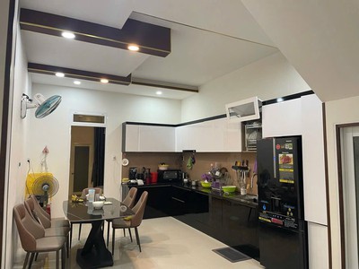 Bán nhà 3 tầng mặt tiền đường Lý Thái Tổ 20m, Vĩnh Hoà, Bắc Nha Trang GIÁ 8,9 TỶ 10