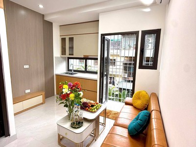 Bán căn hộ tập thể ngay trung tâm Chợ Nghĩa Tân, Cầu Giấy, Hà Nội. 0