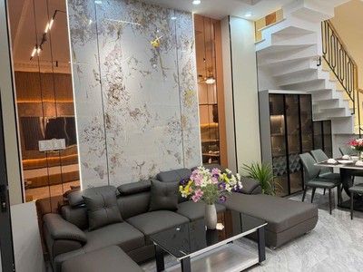 Bán nhà mới 3 tầng hxh bùi quang là 70m2 5.4 13m sát chợ phạm văn bạch nhỉnh 6tỷ 1