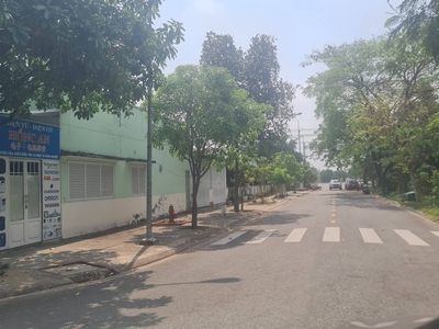 Ở trọ mãi hay có nhà riêng, sở hữu nhà mặt phố chỉ với 439 triệu 1