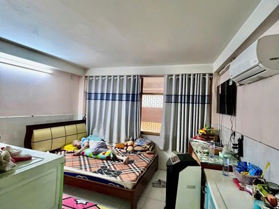 Bán nhà 4 tầng,10m ra mặt tiền đường 3/2,nhà 2 mặt thoáng,50m chỉ 8tỷ50tr g6a1p tl tốt 4