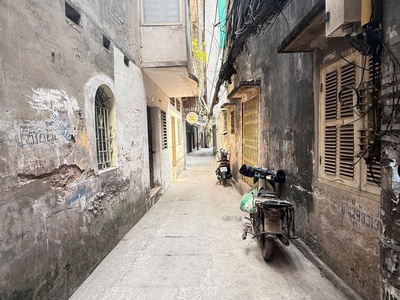 an cư lạc nghiệp kinh doanh, ô tô lùi cửa văn miếu --- 1