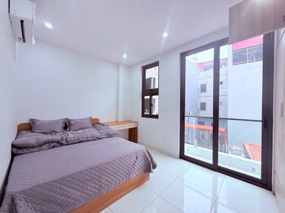 Nhà 3 tầng, đẹp long lanh, mới kính koong thôn gia tân - tổ 11, quang minh. tặng full nội thất 2