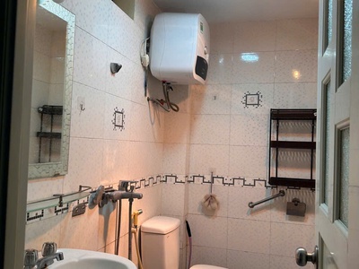 Cho thuê nhà nguyên căn 5 tầng ngõ 1 phố đông quan, tập thể trung ương đoàn. 2