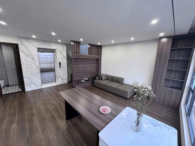 Phúc lợi nóng bỏng tay dt 44m - mt 6m xây 6 tầng thang máy gara oto 4 chỗ chỉ 9,x tỷ 2