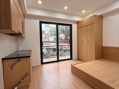 Nhà đẹp full nội thất - thang máy mới tinh - đầu tư tốt 2