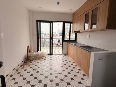 Nhà đẹp full nội thất - thang máy mới tinh - đầu tư tốt 1