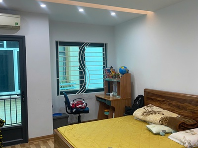 Bán nhà sau nhà mặt đường Kiều Sơn, oto đỗ cửa, ngõ rộng rãi, thoáng mát 3