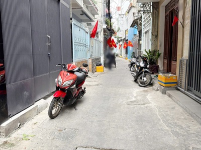 Nhà 2 tầng nở hậu hẻm 102 âu dương lân  p. chánh hưng . giá 7,7 tỷ tl 2