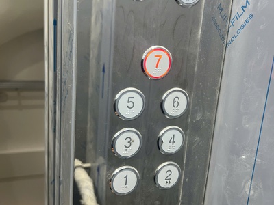 Chính chủ bán nhà mới xây 51m2 x 7 tầng thang máy, 11 phòng ngủ, vs khép kín có bếp nấu ăn 2