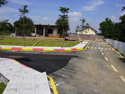 Giá chỉ 2.8 tỷ, đất đô thị hòa lạc, gần đhqc và fpt, diện tích 100m , mặt tiền 7m 2