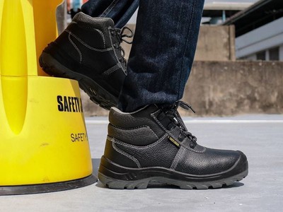 Chia sẻ khi mua giày bảo hộ tại Đà Nẵng lần đầu 0