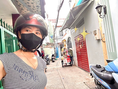  nhà đẹp nhỉnh 5 tỷ - ngang 4.3m- đường tôn đản- có sẵn nội thất đính tường- giáp vĩnh kháng, 0