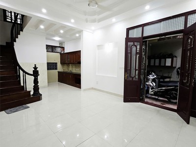 Bán nhà ngõ 514 hoàng hoa thám, dt 40m2, 4 tầng, mt 4m, sđcc, nhà mới giá 8.9 tỷ 1