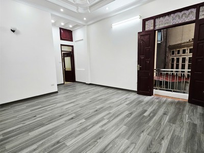 Bán nhà ngõ 79 đồng cổ, dt 40m2, 4 tầng, mt 4m, sđcc, nhà mới giá 8.9 tỷ 2