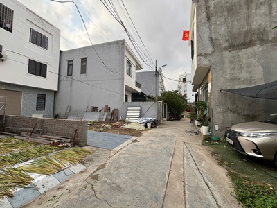 Bán đất lô góc ngõ 228 Cát Linh   Tràng Cát dt 46,4m2  1 Tỷ590tr ngõ rộng oto vào tận nơi. 2