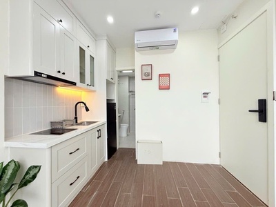 Hoàng hoa thám 78m x8 tầng thang máy 17 phòng kk 18,5 tỷ-ô tô tránh 30m,ngõ thông 3