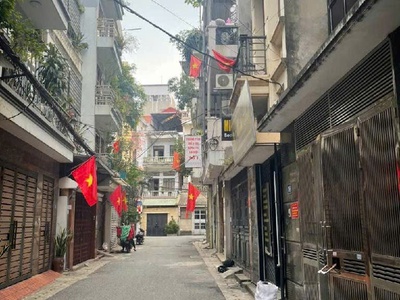 Bán nhà phân lô yên lạc 4 tầng ô tô tránh dừng đỗ hai bà trưng 2