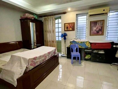 Bán nhà Huỳnh Thúc Kháng 50m2, ô tô sát nhà, phân lô ngõ thông, hơn 9 tỷ 2