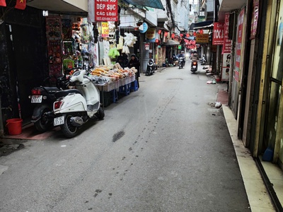 sốc giá nhà 4 tầng đống đa trung tâm chỉ 2.6 tỷ, sổ đỏ sẵn. 0