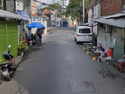 T2095 nhà mặt tiền trần quang diệu quận 3, shr, nở hậu, 3 tầng, 9.x tỷ 1