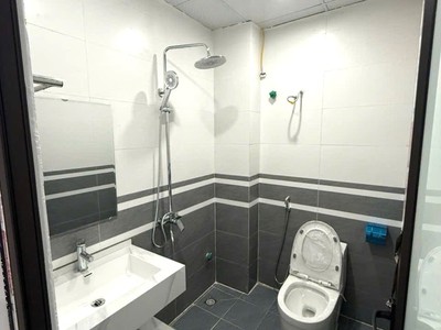 Nhà 5 tầng xây mới liên mạc   thượng cát, bắc từ liêm  2 thoáng trước sau  cách ô tô tránh 10m  hơn 2