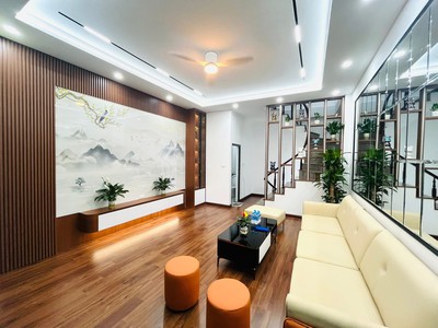 Nhà đẹp phố định công thượng- lô góc- 35m 5tầng- ô tô cách 10m-gần trường,chợ- 10tỷ 0