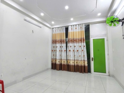 Gấp  nhà 4 tầng trường thọ gần metro, hẻm xe tải, giảm 700tr còn 7.5 tỷ 2