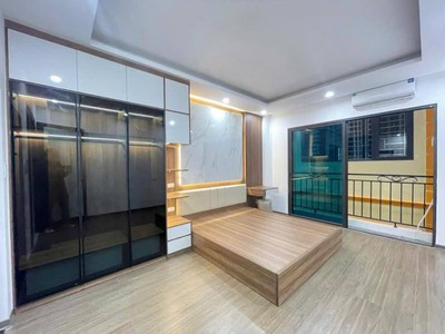 Nhà đẹp phố định công thượng- lô góc- 35m 5tầng- ô tô cách 10m-gần trường,chợ- 10tỷ 2