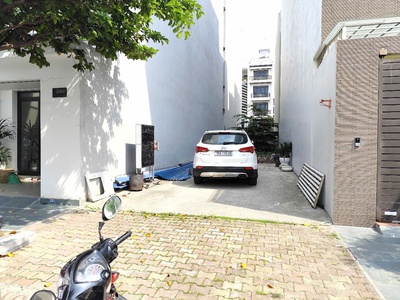 Bán đất phân lô icc lạch tray - 102m - mặt tiền 5m - đường 13m - giá 11 tỉ 0