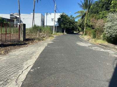 Nam việt á   lô góc diện tích khủng   1 mặt tiền, 2 mặt kiệt ô tô   kề biển, sát sông   bến du 2