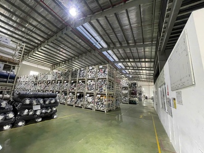 Cho thuê 6.000m  nhà xưởng trong kcn bến cát bình dương   trạm điện 1.000 kva, pccc đạt chuẩn 0