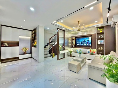 Nhà đẹp - chính chủ - xây mới 100 - 5 tầng btct - 4pn lớn - tặng full nội thất - giá 8.7 tỷ - tl 1