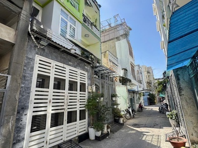 Chính chủ - gấp bán - 9.5 tỷ - tl - bạch đằng - bình thạnh - 4 tầng btct - 5pn lớn - hẻm xe hơi vào 1