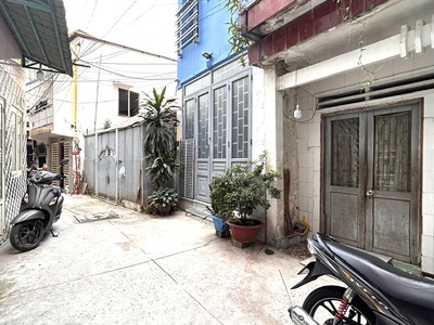 Bán nhà 2 tầng đ.tôn thất thuyết- dt 76.4m2- ngang 4.5m- giao thương tôn đản và khánh hội- gần 4