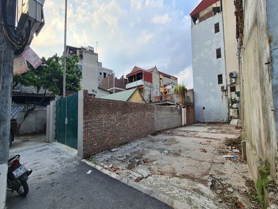 Bán đất Đặng Xá, Gia Lâm, Hà Nội. 50m2 mt 4m, ngõ rộng ô tô đậu gần. 3 tỷ x. Lh 0989894845 Tôi có lô 0