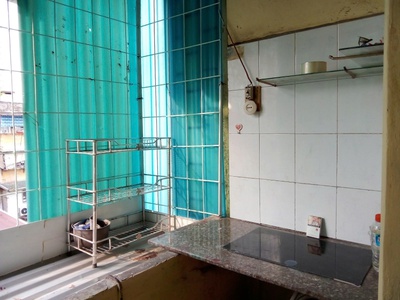 Cho thuê căn hộ tập thể tầng 4 riêng biệt,2 phòng ngủ.đồ dùng cơ bản, Phố Kim Mã,.Ba Đình 2