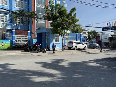 Bán nhà 4 tầng đường tân trụ 72m2 sát emart phan huy ích dòng tiền 240tr/năm nhỉnh 9 tỷ. 0