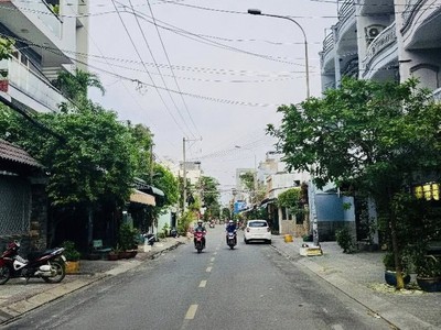 Mặt tiền khu bàn cờ họ lê đường 16m có lề 4 tầng 103m 4.5x23 chỉ 10.x 4